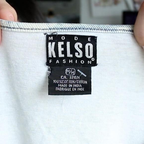 Y2K Bedazzled T - Picture 5 of 5